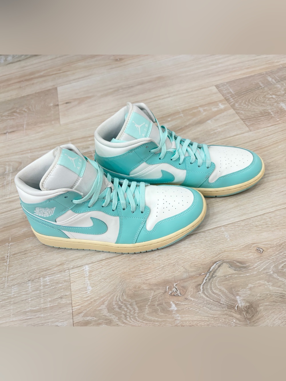 Women’s Jordan 1 Mid